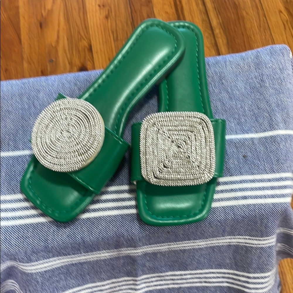 Emerald Green Slippers with Glossy Finish and Decorative Element